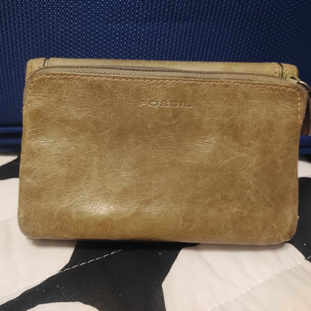 Fossil Wallet - Picture 2 of 6